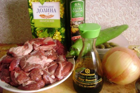 Баранина, тушеная в пикантном соусе с оливками и пастой. мультиварка.: шаг 1