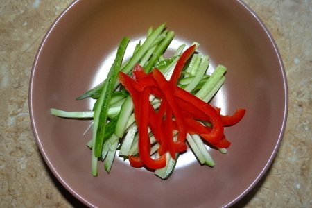 Азиатский салат с овощами и утиными желудками: шаг 1
