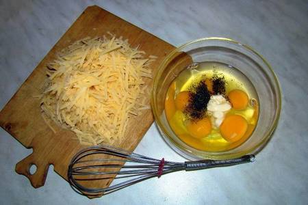 Рулет из курицы с сыром и шпинатом: шаг 1