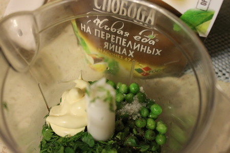 Салат а-ля "оливье" в картофельных бочонках.: шаг 5