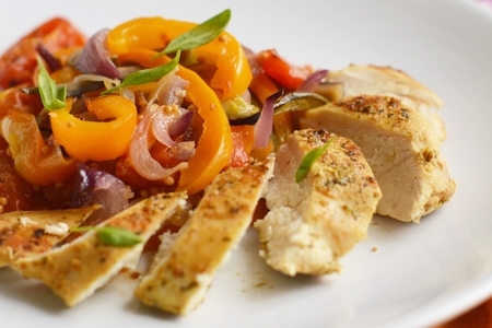 Куриное филе и овощи в горчично-медовом соусе.: шаг 4