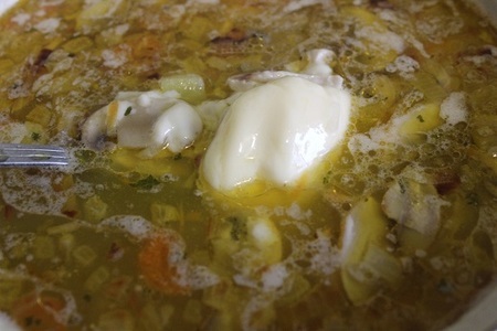 Куриный суп с  рисом, грибами и сыром: шаг 6