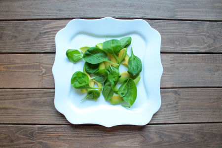 Салат с авокадо и беконом от джейми оливера: шаг 10