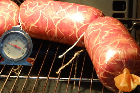 Простая свиная колбаса вкусная: шаг 3