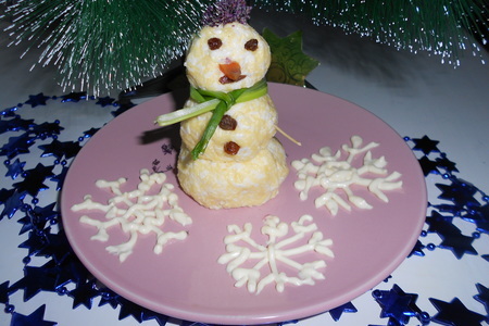 Сырная закуска "снеговик": шаг 5