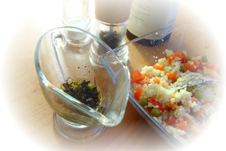Салат с кус-кусом и копчёной форелью.: шаг 4