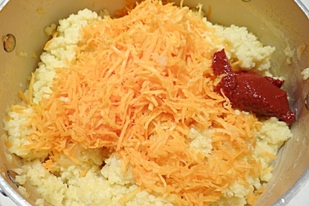 Пирог с сыром и томатами черри из пшенной каши: шаг 2