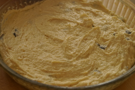 Пирог из творога с фундуком в карамели и черносливом: шаг 6