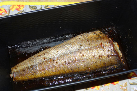 Рыбка, запеченная с луком-пореем, базиликом и соевым соусом: шаг 6