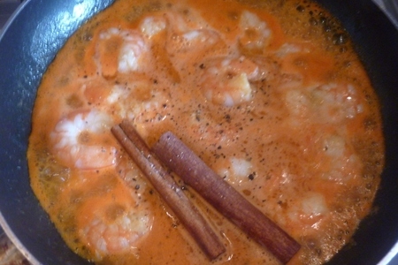 Креветки в морковном соусе с корицей: шаг 2