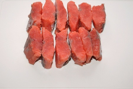Хрустящий лосось с овощным соусом: шаг 1