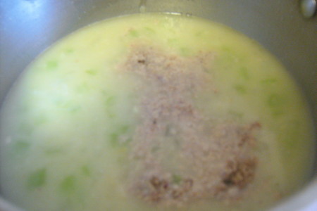 Миндально-молочный суп с сыром рокфор: шаг 2