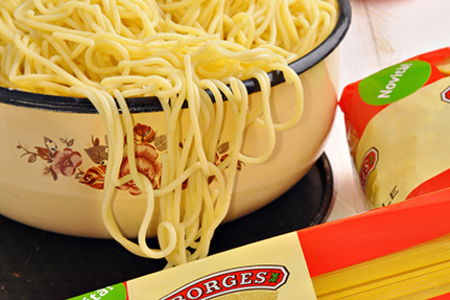 Спагетти со свекольным песто.: шаг 1