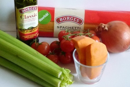 Спагетти с соусом из запеченых овощей: шаг 1