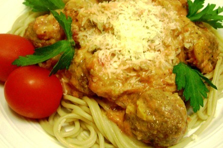 Спагетти с фрикадельками в пикантном ореховом соусе.: шаг 6