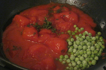 Паста с мясными шариками, томатами и зеленым горошком: шаг 6