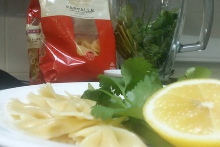 Фарфалле с овощами и соусом из кинзы: шаг 2