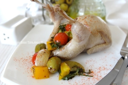 Перепелка, фаршированная овощами и оливками с ароматом шиповника на пару: шаг 7