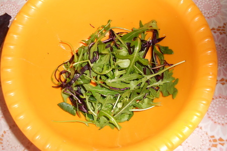 Салат с грушей,малиной и фетой: шаг 2