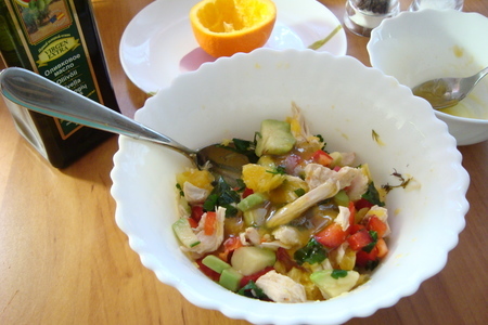 Салат с курицей,авокадо и апельсином.: фото шаг 8