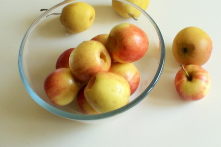 Яблочная шарлотка с абрикосовым конфитюром: шаг 3