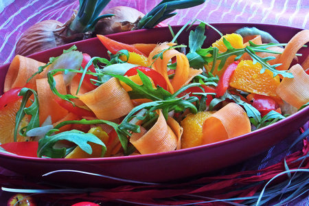 Морковный салат с оливками и рукколой: шаг 7