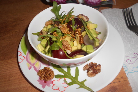 Салат с виноградом, авокадо и рукколой: шаг 5