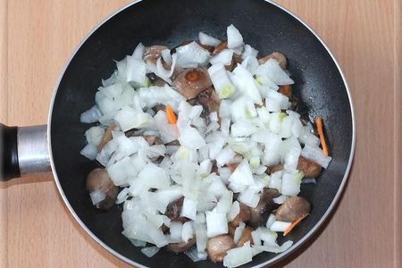 Каша рассыпчатая с грибами и овощами: шаг 3