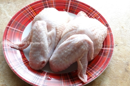 Крылья куриные в сиропе шиповника с овощами: шаг 1