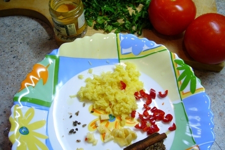 Пряный рис с цветной капустой, зеленым горошком и помидорами: шаг 3