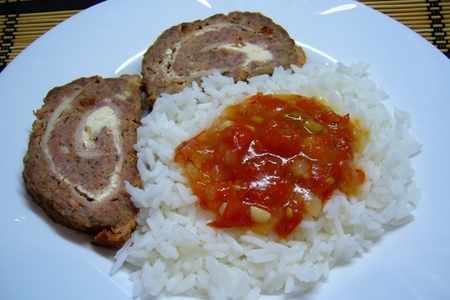 Рис индика с мясным рулетом и томатным соусом: шаг 7