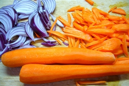 Салат из запеченного сладкого перца, моркови и лука: шаг 3