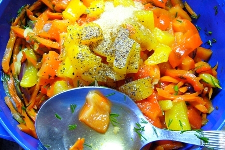Салат из запеченного сладкого перца, моркови и лука: шаг 7