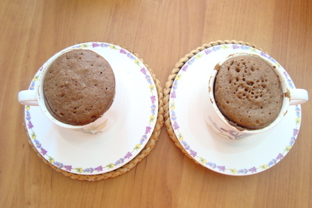 Бисквитный десерт в чашках из свч "гости на пороге": шаг 9