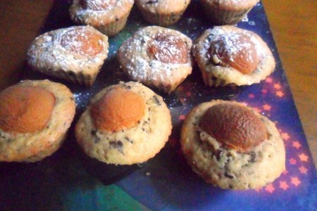 Кексы с абрикосами и шоколадом. юбилейный рецепт!: шаг 8