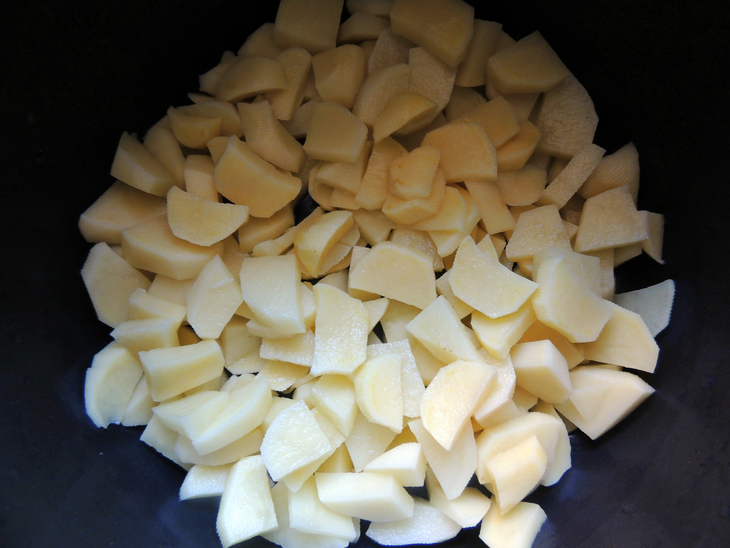 Густой суп с картофелем и фасолью в мультиварке: шаг 2