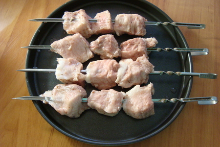 Гречневая каша из горшка с шампиньонами и  мясом на шпажках: шаг 10