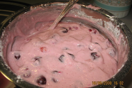 Творожно-йогуртовый пирог с вишней: шаг 2