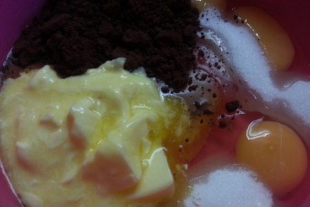 Кекс шоколадный с малиной и сырным кремом: шаг 1