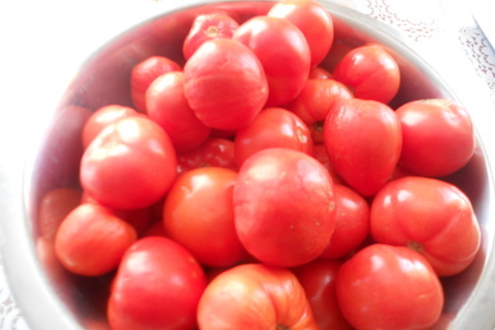 Пикантный томатный соус: шаг 1