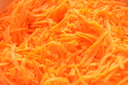 Морковный салат с апельсинами и зирой: шаг 3