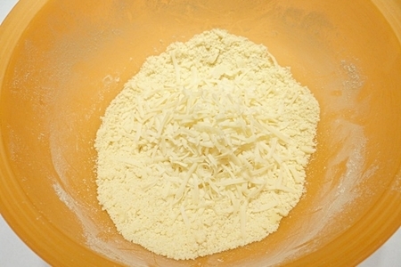 Кукурузные коржики с сыром «чеддер» (тест-драйв): шаг 3