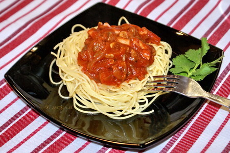 Капеллини в томатном соусе с ветчиной, изюмом и семечками. тест-драйв с окраиной: шаг 6