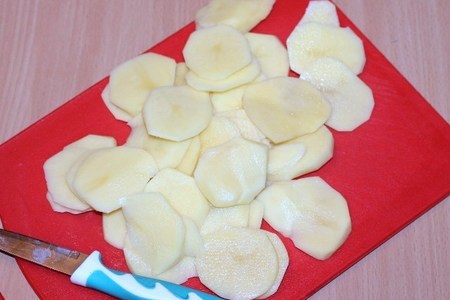 Картофель запечённый с колбасой и сыром. тест-драйв с "окраиной": шаг 2