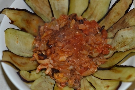 Баклажаны с морепродуктами и томатным соусом: шаг 4