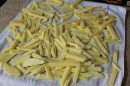 Запеченная рулька от окраины с капустой по-гурийски, маринованными черри и картофелем фри (тест-драйв с окраиной): шаг 2