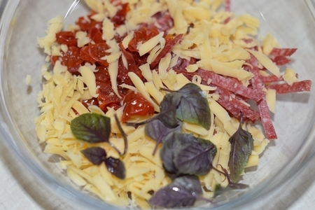 Паста запеченная с салями, вялеными томатами и сыром: шаг 2