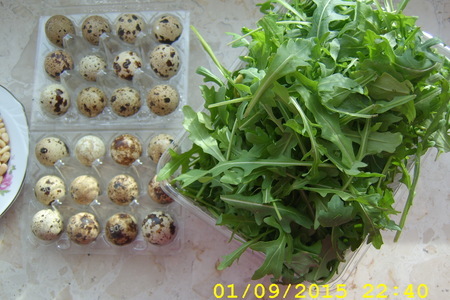Салат с рукколой и перепелиными яйцами: шаг 1