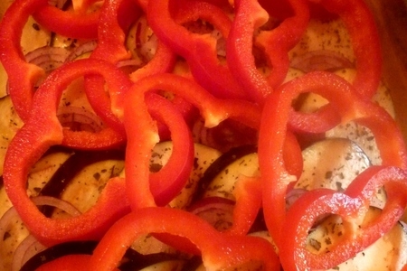 Куриные ножки в томатно-медовом маринаде и печёные овощи с томатно-сырном соусом: шаг 4