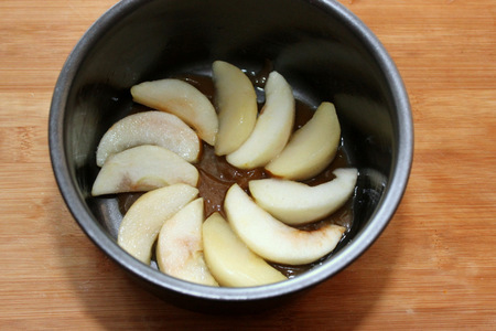 Пирог "яблоки в карамели" : шаг 3